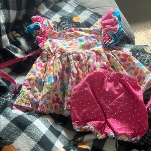 B-WP Small Shop 24months 2pc Ruffle Sleeveless Tunic w/ Bloomers, VGUC